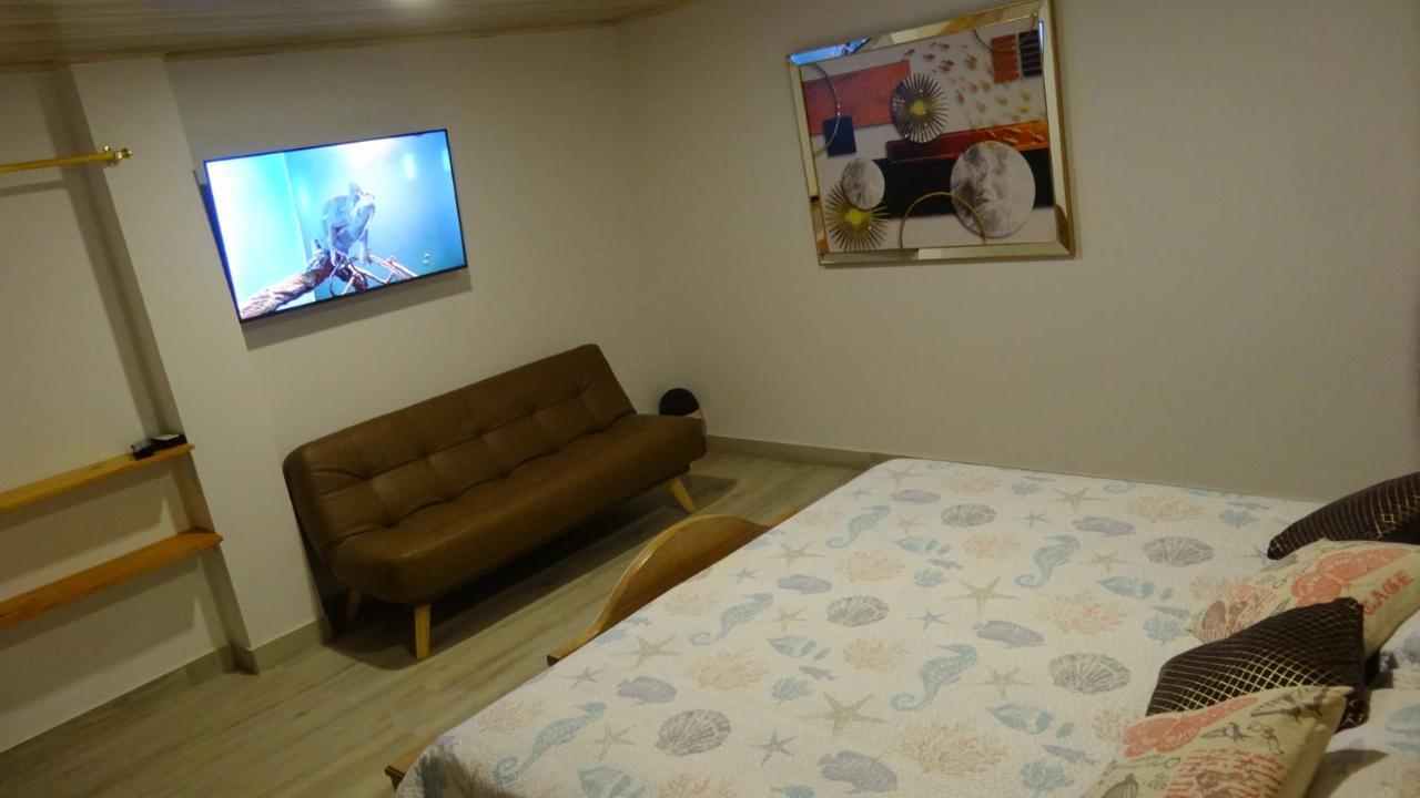 Aparta Suite Villa Roko San Andrés エクステリア 写真