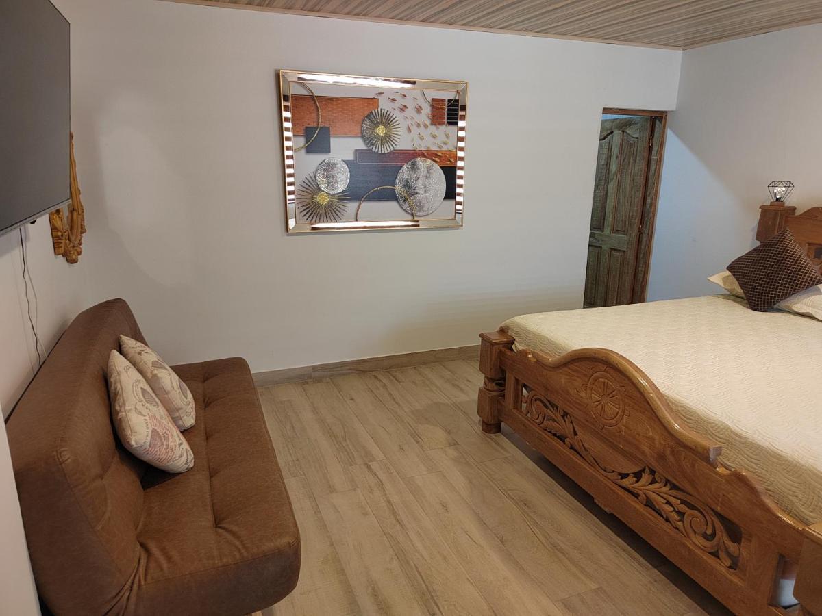 Aparta Suite Villa Roko San Andrés エクステリア 写真